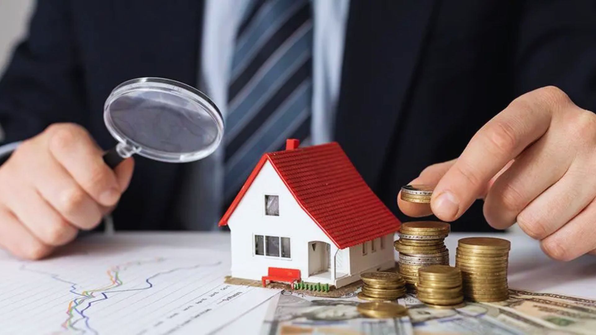 Infographic illustrating steps to buy a house in Bangalore, including financing, location, and legal considerations.