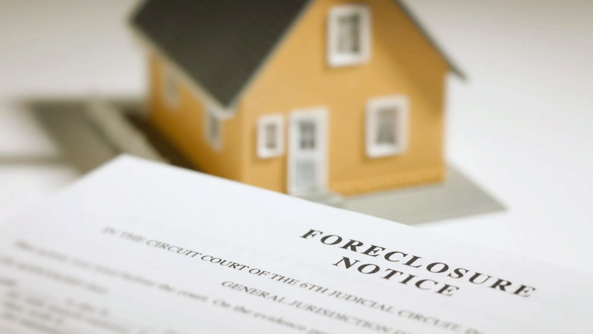 Challenges You May Face When Selling to Avoid Foreclosure