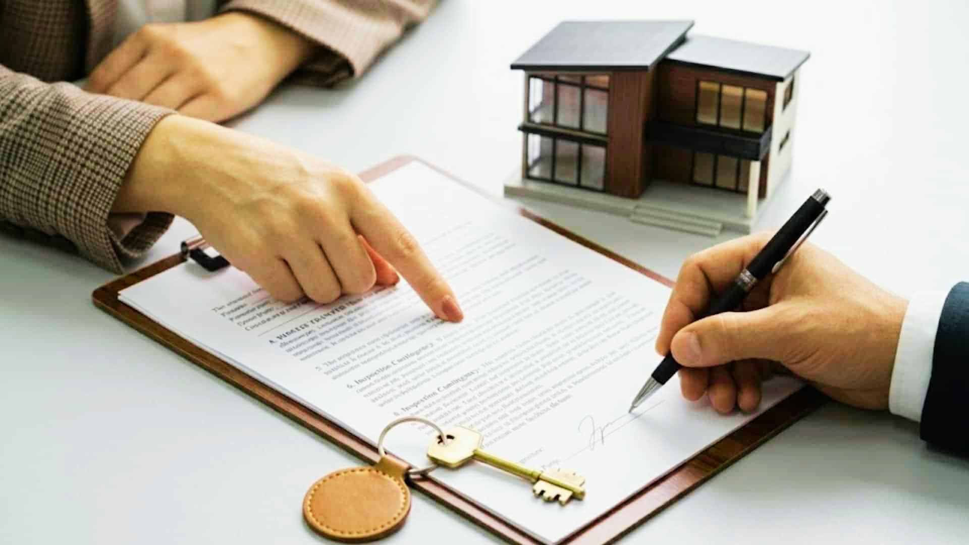Image showing the essential differences between warranty deed and quit claim deed in property purchases.