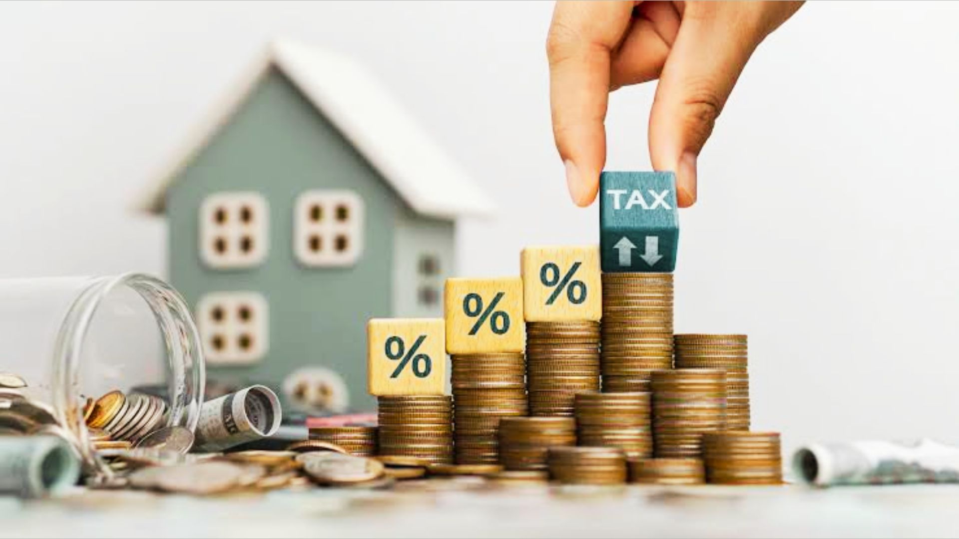 Visual guide presenting tips for salaried employees to minimize capital gains tax when inheriting property.